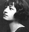 https://upload.wikimedia.org/wikipedia/commons/thumb/0/04/Young_Dorothy_Parker.jpg/100px-Young_Dorothy_Parker.jpg